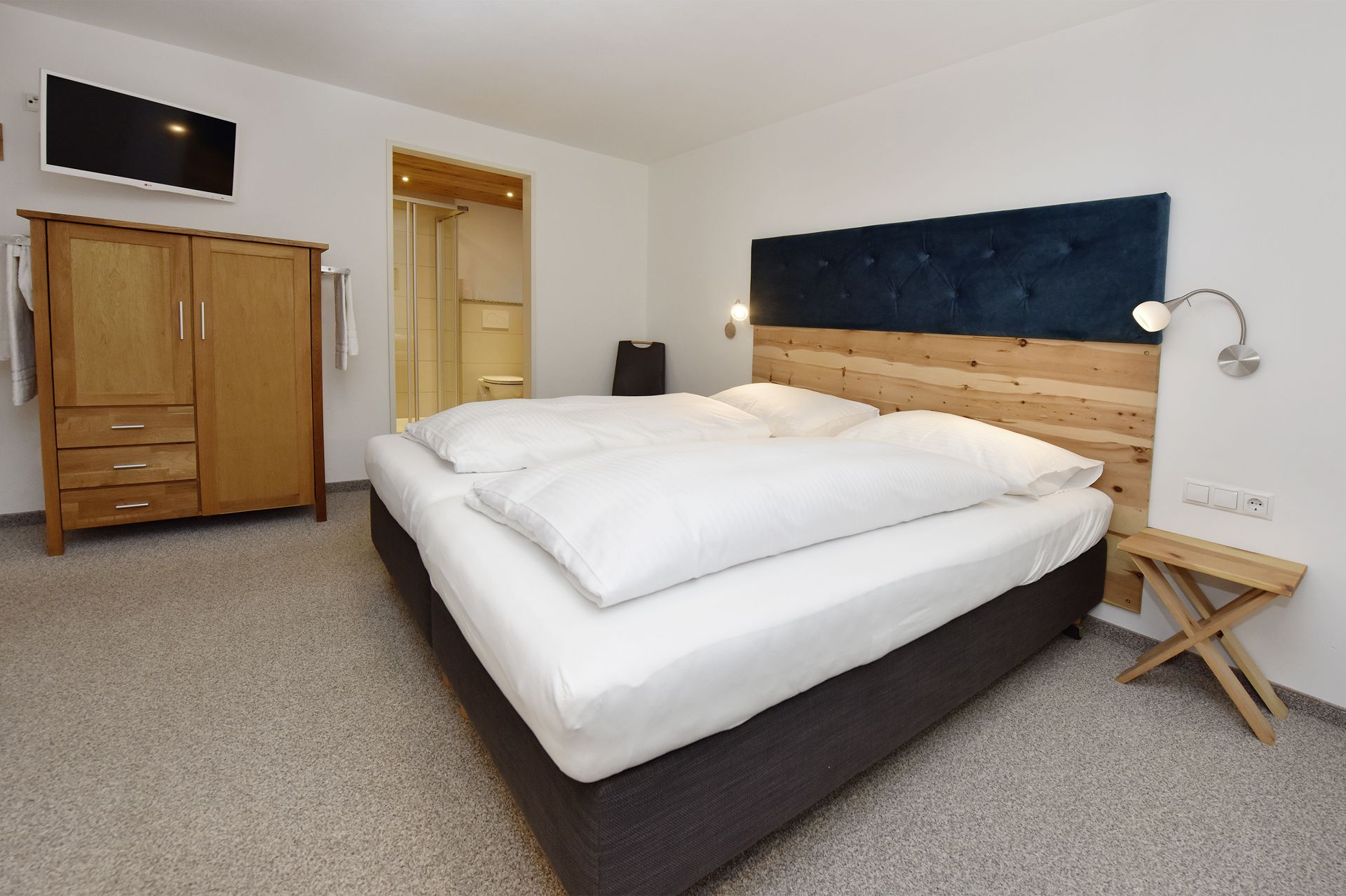 Schlafzimmer 2